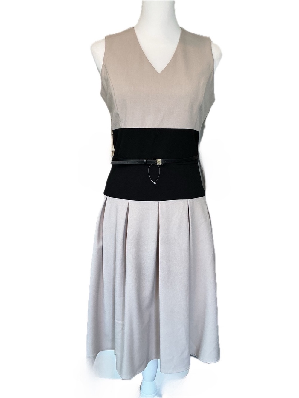 Ellen Tracy Classic Taupe & Black V-Neck Sleeveless Fit&Flare Skinny Belt Dress